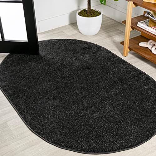 JONATHAN Y Haze Solid Low-Pile Black 3x5 Oval Indoor Area Rug, Coastal,Bohemian,Minimalist,Classic, Easy-Cleaning for Living Room,Bedroom,Kitchen,Pet Friendly,Non-Shedding (SEU100I-3OV) by JONATHANY