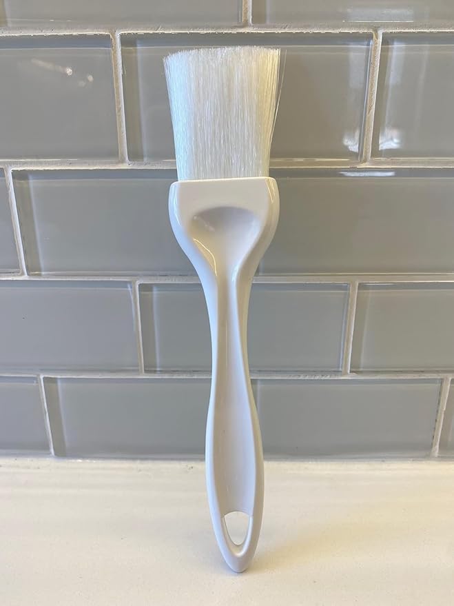 Soro Essentials- 1-1/2” Flat Nylon Pastry Basting Brush with Plastic Handle- Easy to Clean Pastry Brush Basting Brush Cooking Brush Oil and Sauce Food Brush for Baking Butter Brush Kitchen Utensil