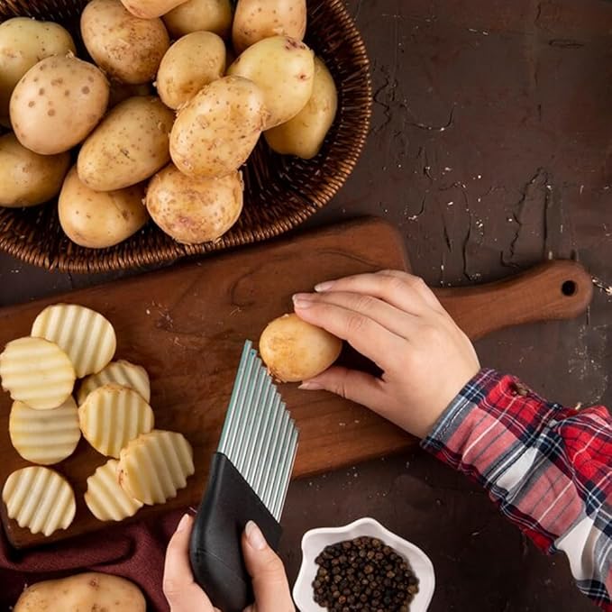Large Crinkle Cutter, Stainless Steel Wavy Cutter with Non-Slip Handle, French Fry Cutter, Crinkle Potato Slicer, Chopping Tools for Potatoes Carrot Fruit Vegetable (C Set: 3 Pcs)