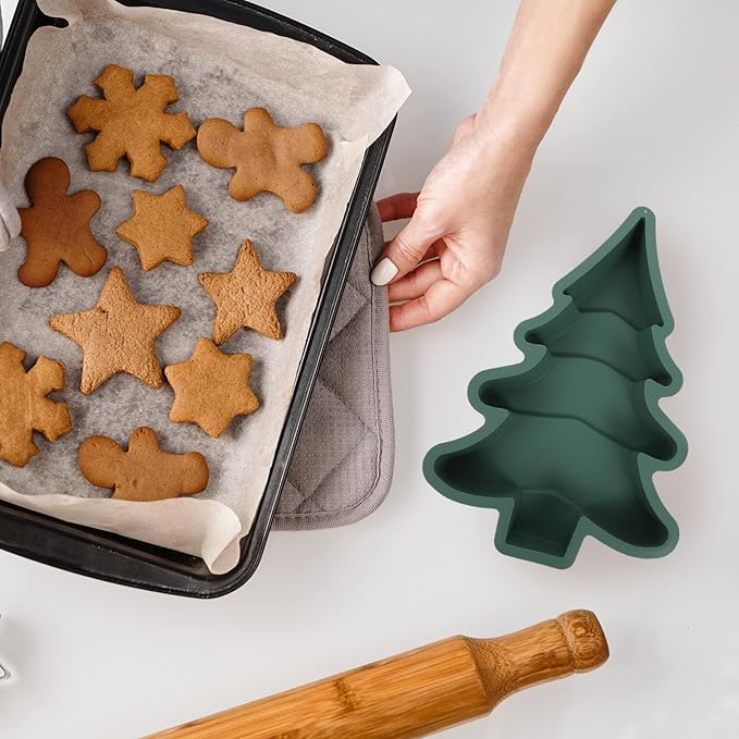 Operitacx Christmas Tree Cake Mold, Non-Stick Christmas Tree Cake Pan Silicone Mold for Cake, Baking Mold for Cake Candy Xmas Holiday Baking Supplies (8.2x10.6inch)