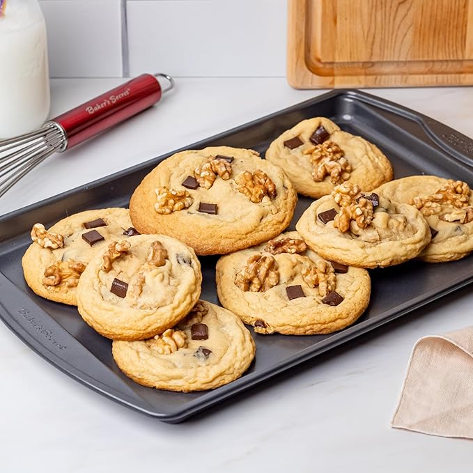 Baker's Secret Nonstick Cookie Sheet 15in baking area, Baking Tray for Oven Premium Food-Grade Coating, Non-stick Cookie Sheets, Baking Accessories - The Classic Collection (1x Medium 15" x 11")