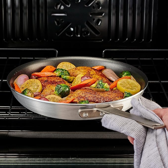 Tramontina Professional Fusion 8-Inch Non Stick Small Frying Pan, Heavy-Gauge Aluminum Skillet with Reinforced Nonstick Coating, Dishwasher and Oven Safe