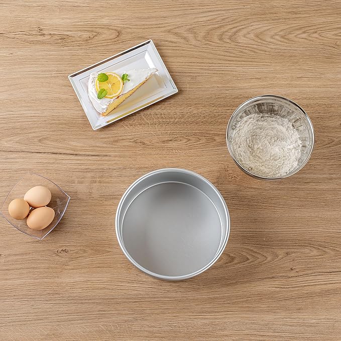 Restaurantware-Met Lux 8 x 3 Inch Straight-Sided Baking Tins, 12 Round Cake Pans - Oven-Ready, Freezable, Anodized Aluminum Round Baking Pans, Greaseproof, For Layer Birthday Cakes