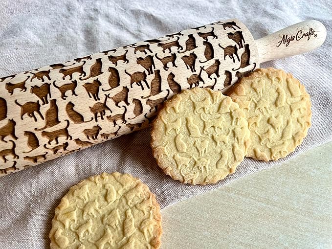 KITTY Embossing Rolling Pin Wooden Embossing Rolling Pin With Cats cookies decoration birthday gift